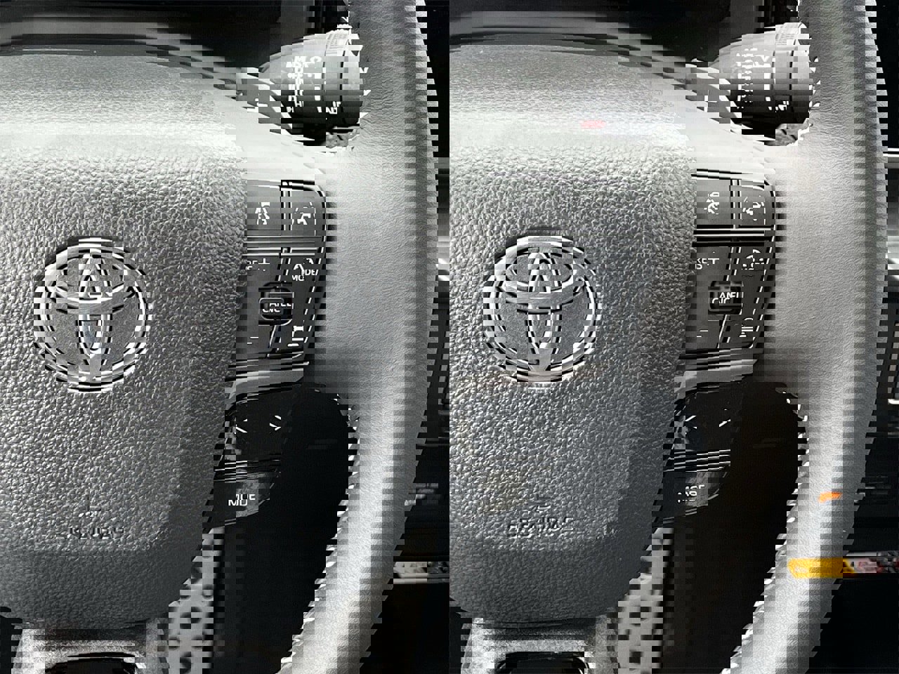 Used 2025 Toyota Camry SE image 14