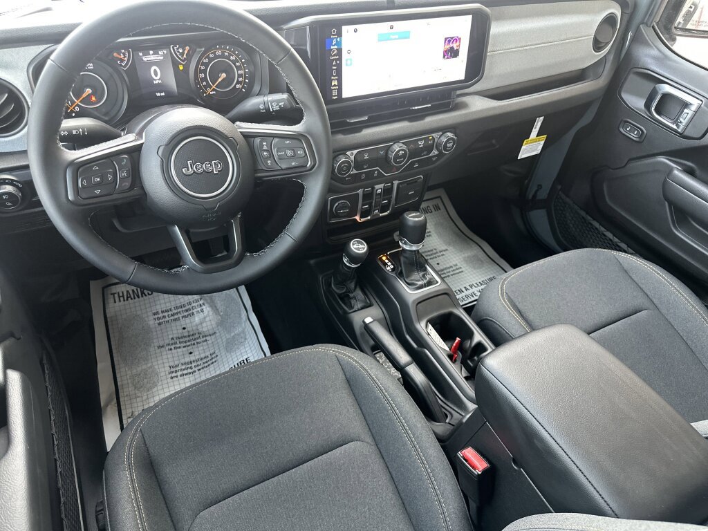 New 2025 Jeep Gladiator Sport image 12