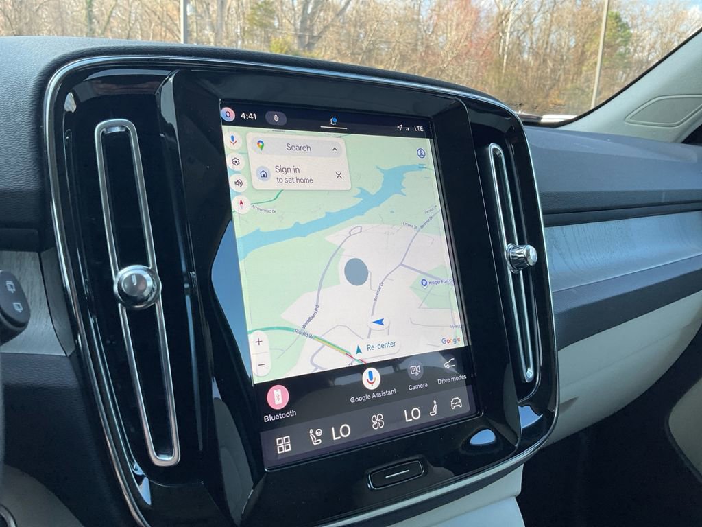 New 2026 Volvo XC40 B5 Plus w/ Protection Package Premier image 20