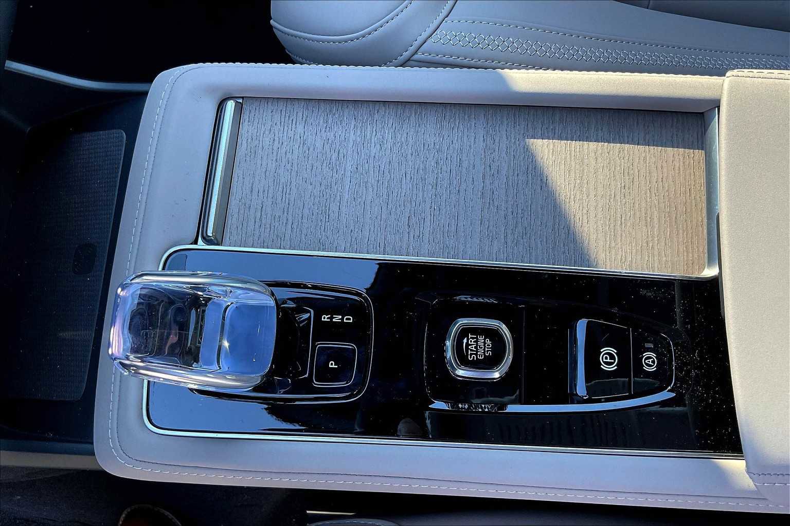 New 2026 Volvo XC90 T8 Plus w/ Protection Package Premier image 10