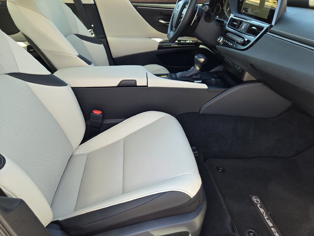 Certified 2025 Lexus ES 350 w/ Premium Package FWD image 15