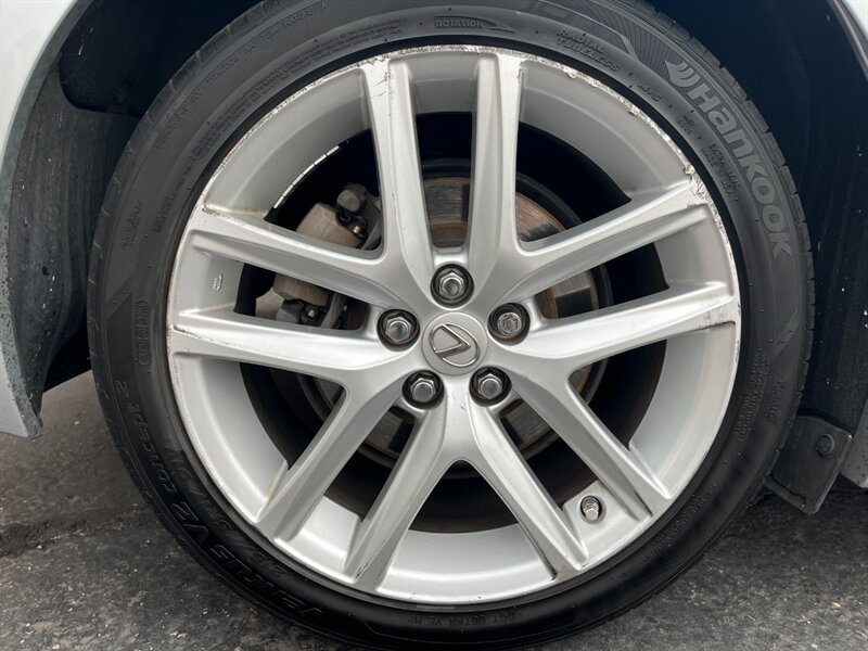Used 2016 Lexus CT 200h FWD image 37