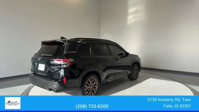 Used 2025 Subaru Forester Sport image 9