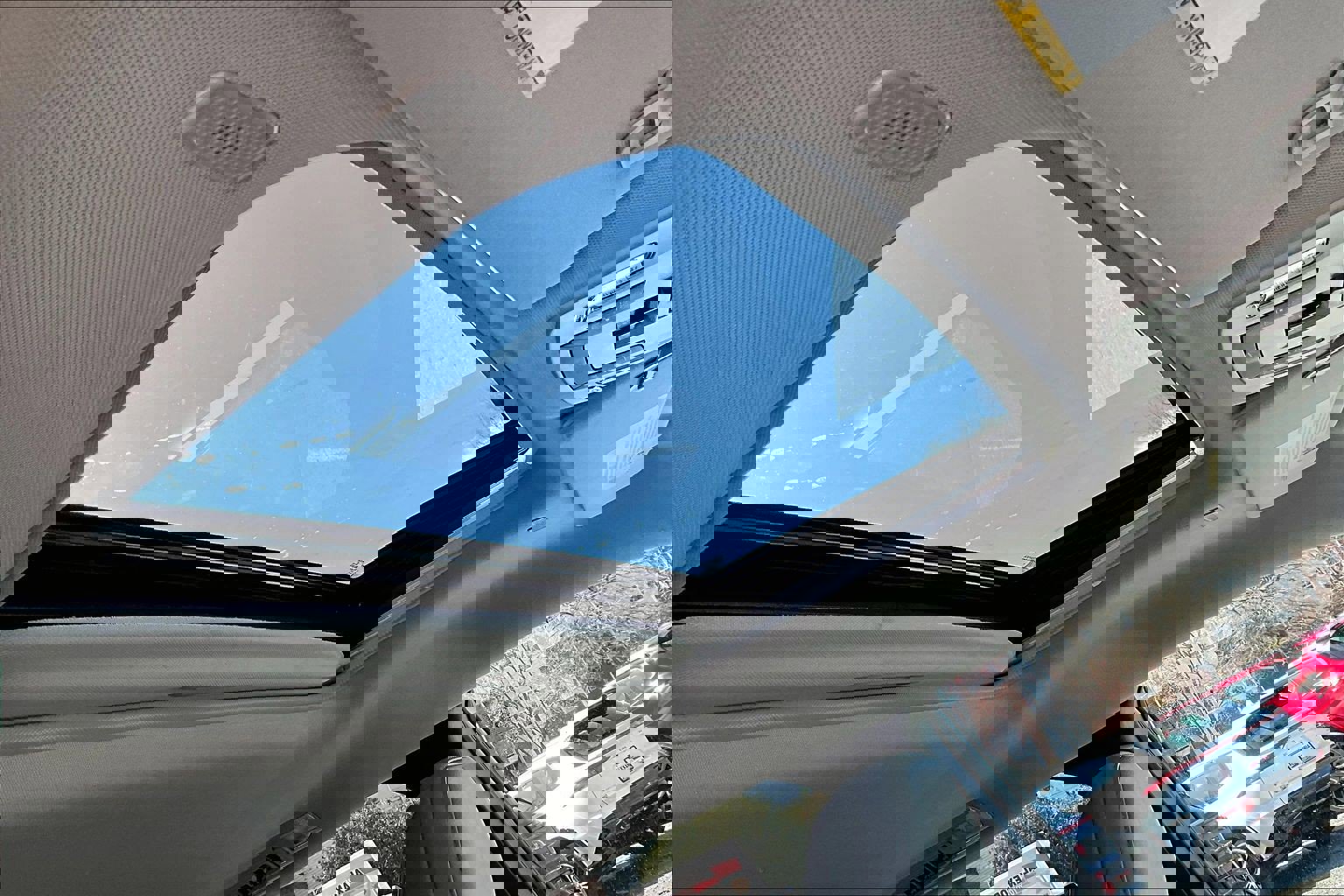 Used 2025 Toyota Sienna XLE w/ XLE Plus Package image 21