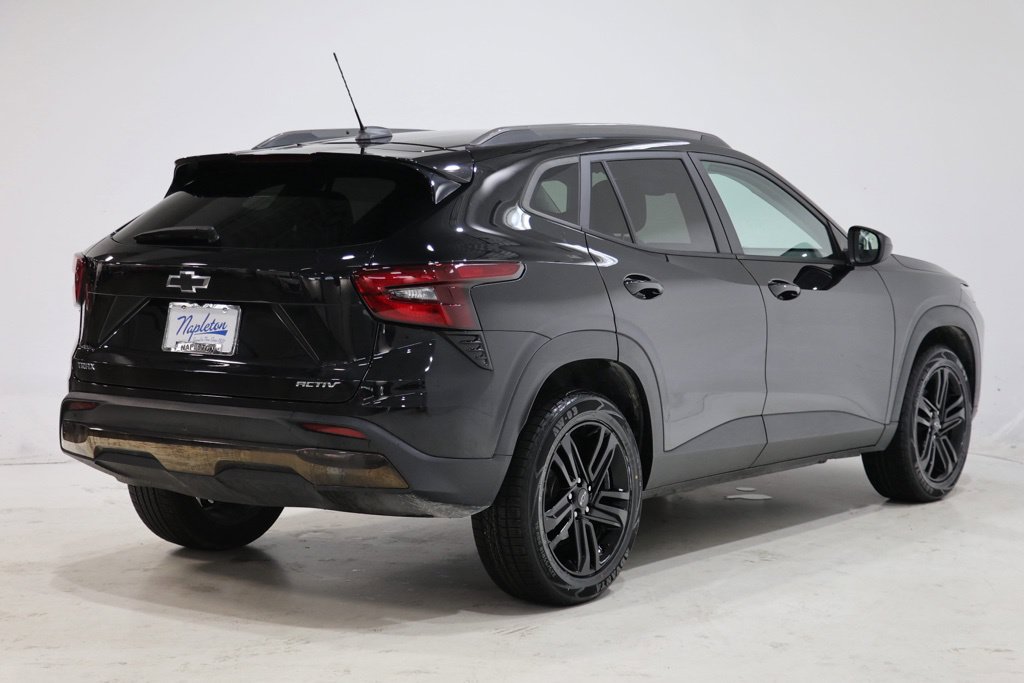 Used 2025 Chevrolet Trax ACTIV w/ Sunroof Package FWD image 8