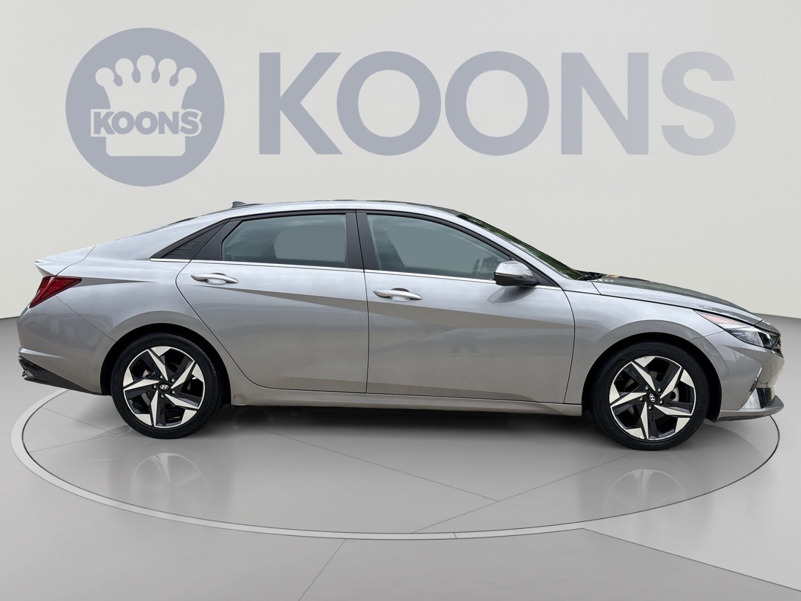 Used 2023 Hyundai Elantra Limited w/ Cargo Package FWD image 8