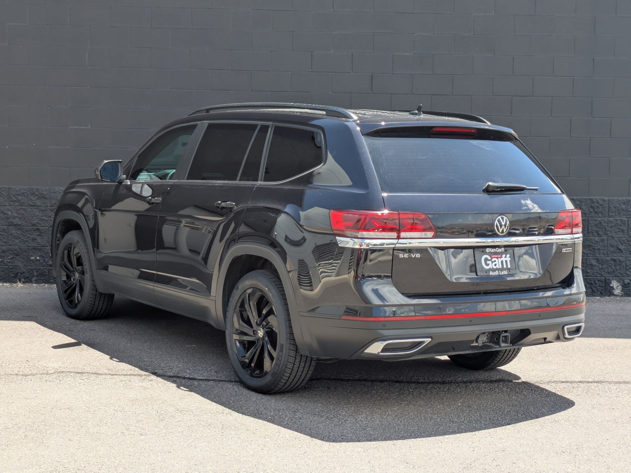 Used 2022 Volkswagen Atlas SE w/ Panoramic Sunroof Package AWD/4WD image 7