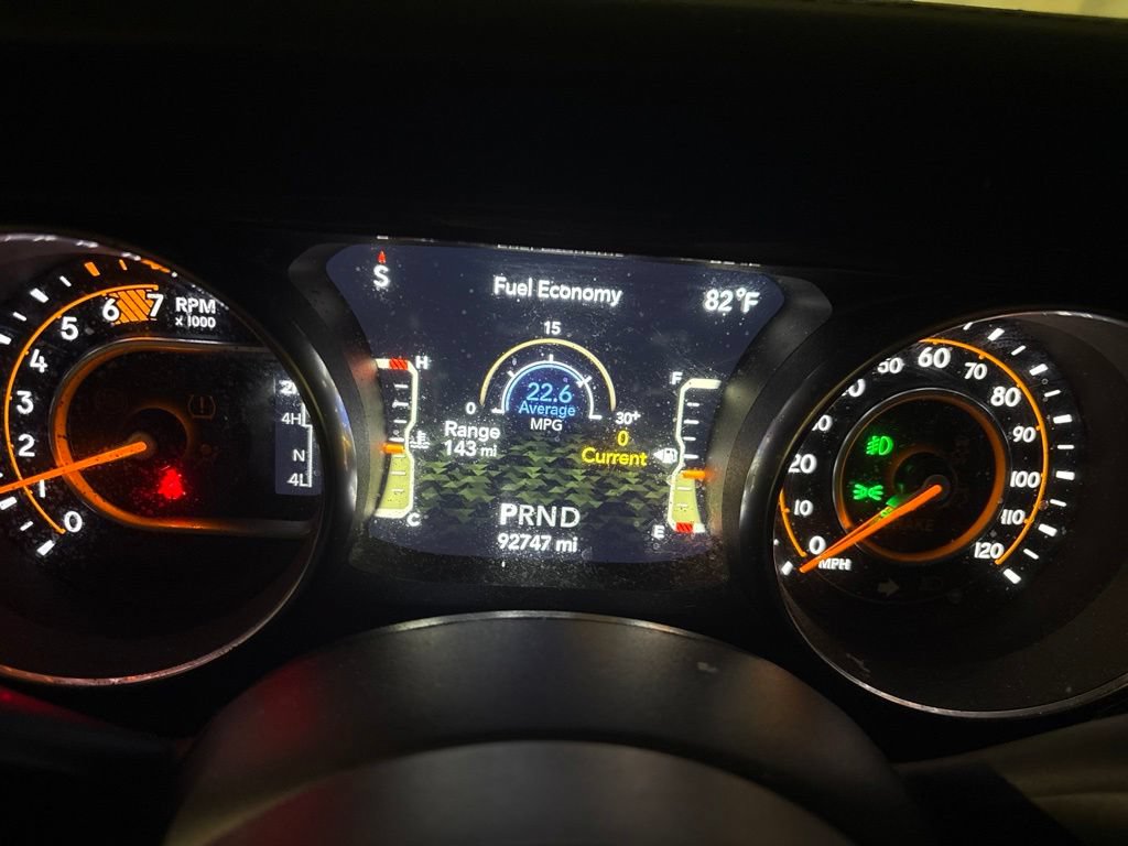 Used 2020 Jeep Wrangler Unlimited Sahara AWD/4WD image 17