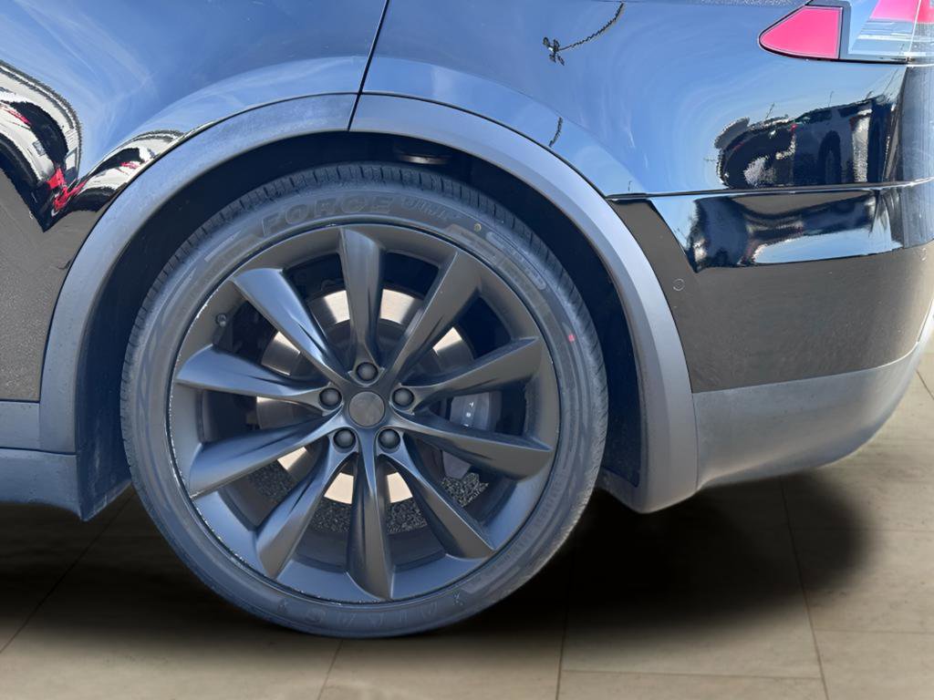 Used 2018 Tesla Model X 75D image 34