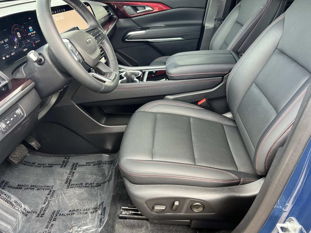 Used 2024 Chevrolet Traverse Z71 w/ LPO, Floor Liner Package AWD/4WD image 15