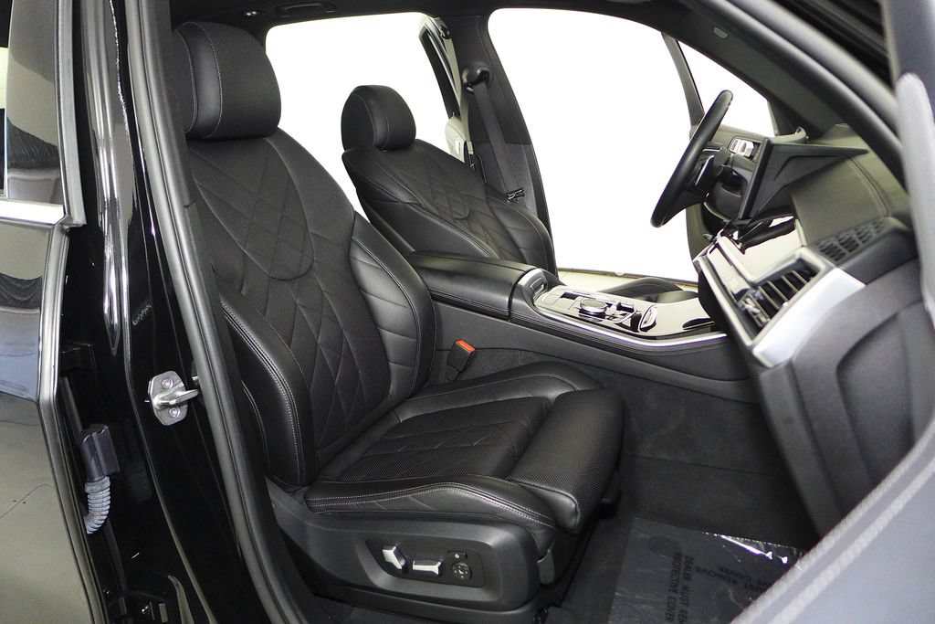 Used 2024 BMW X5 sDrive40i w/ Premium Package RWD image 19