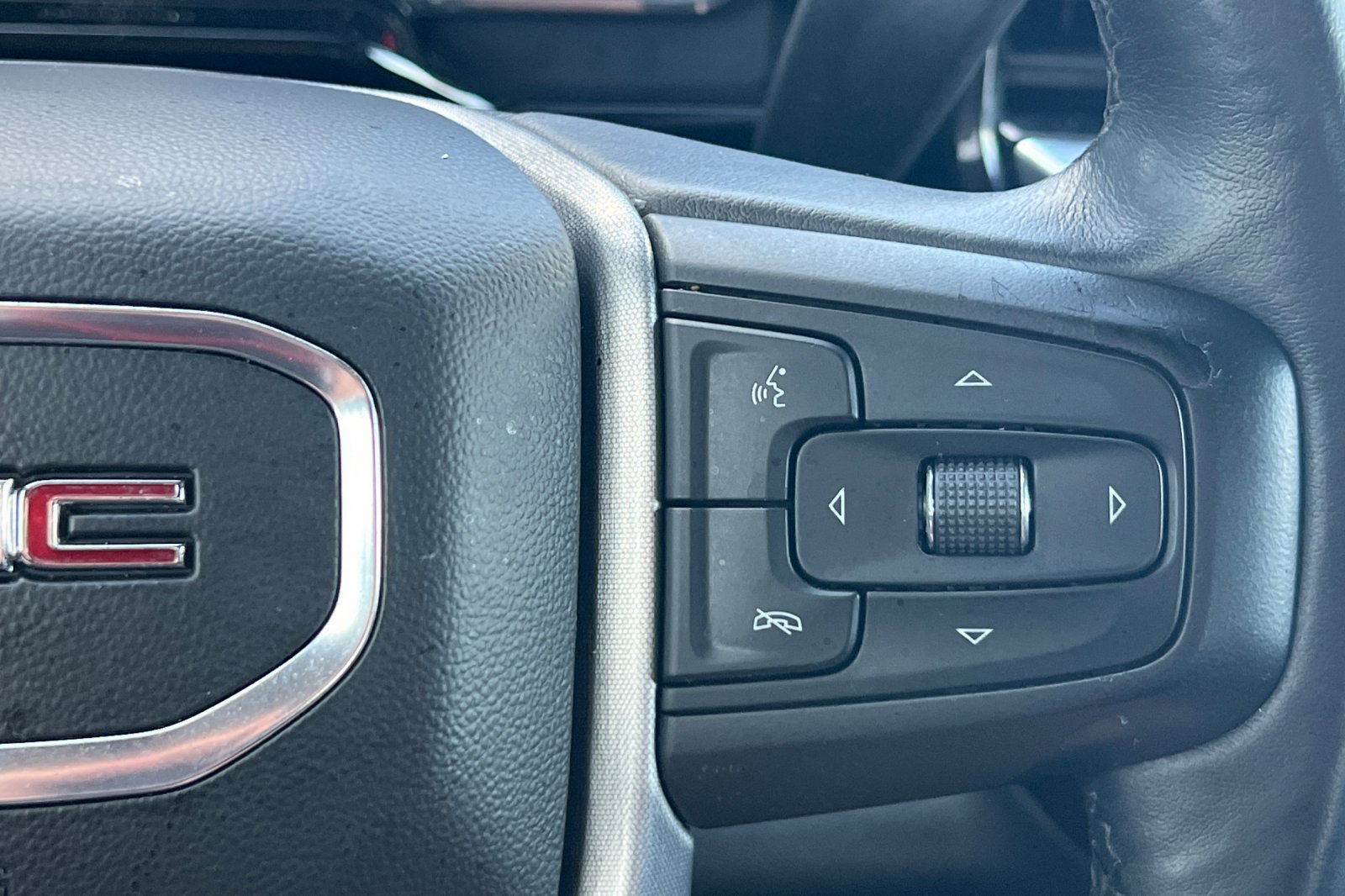 Used 2022 GMC Sierra 1500 Elevation RWD image 32
