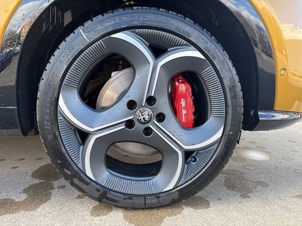 New 2026 Alfa Romeo Tonale Veloce w/ Quick Order Package 23H Volce image 25