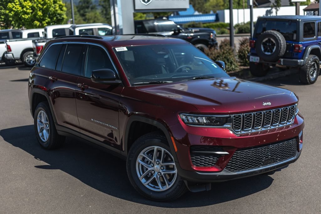 New 2026 Jeep Grand Cherokee Laredo X AWD/4WD image 2