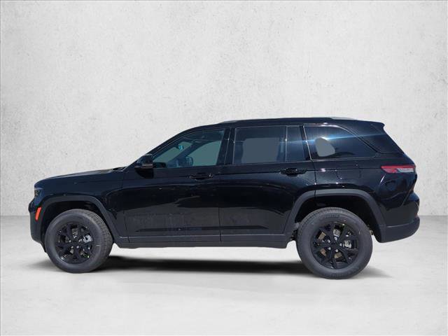 New 2025 Jeep Grand Cherokee Altitude image 5