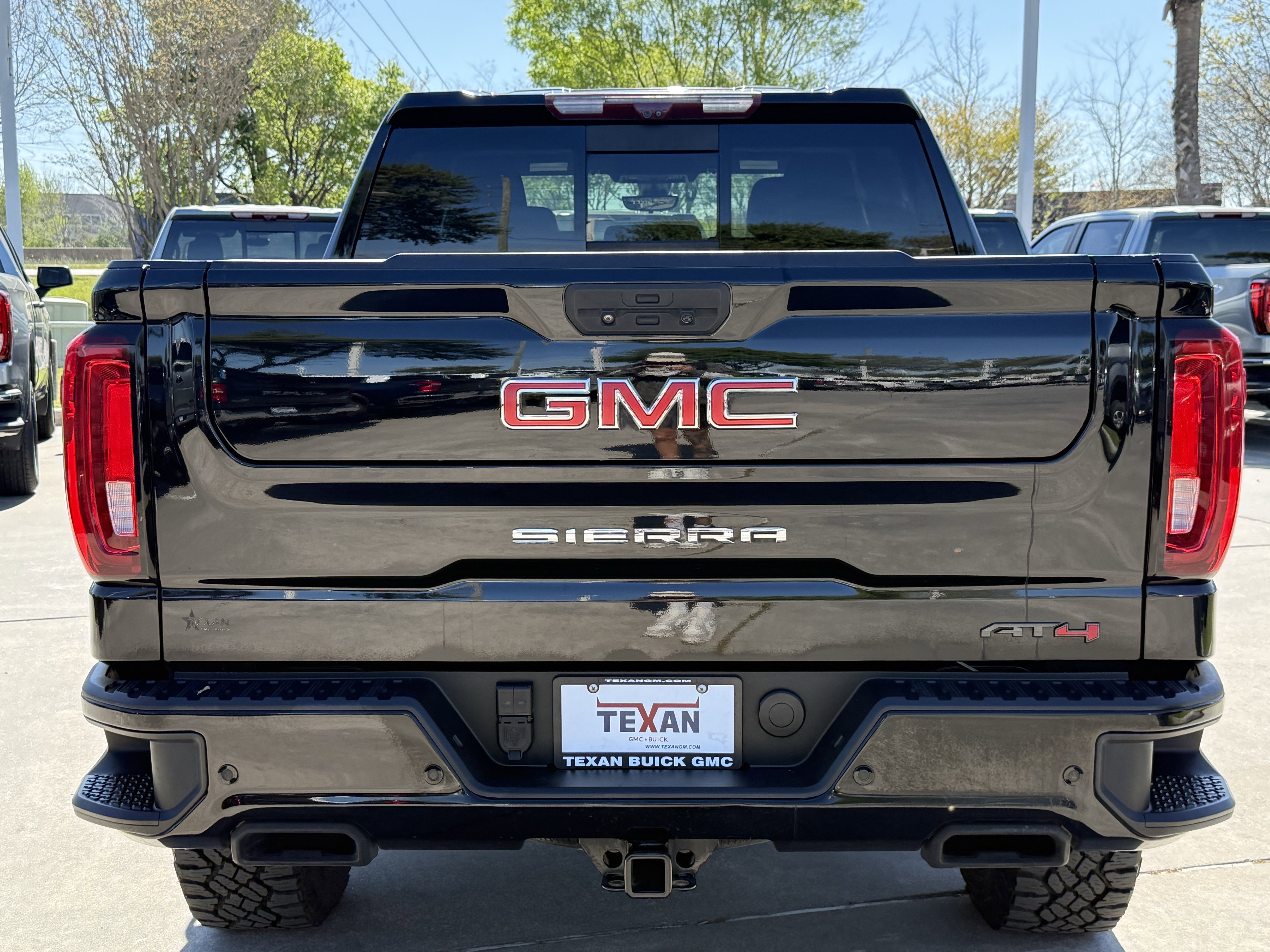 Used 2021 GMC Sierra 1500 AT4 w/ AT4 Value Package image 6