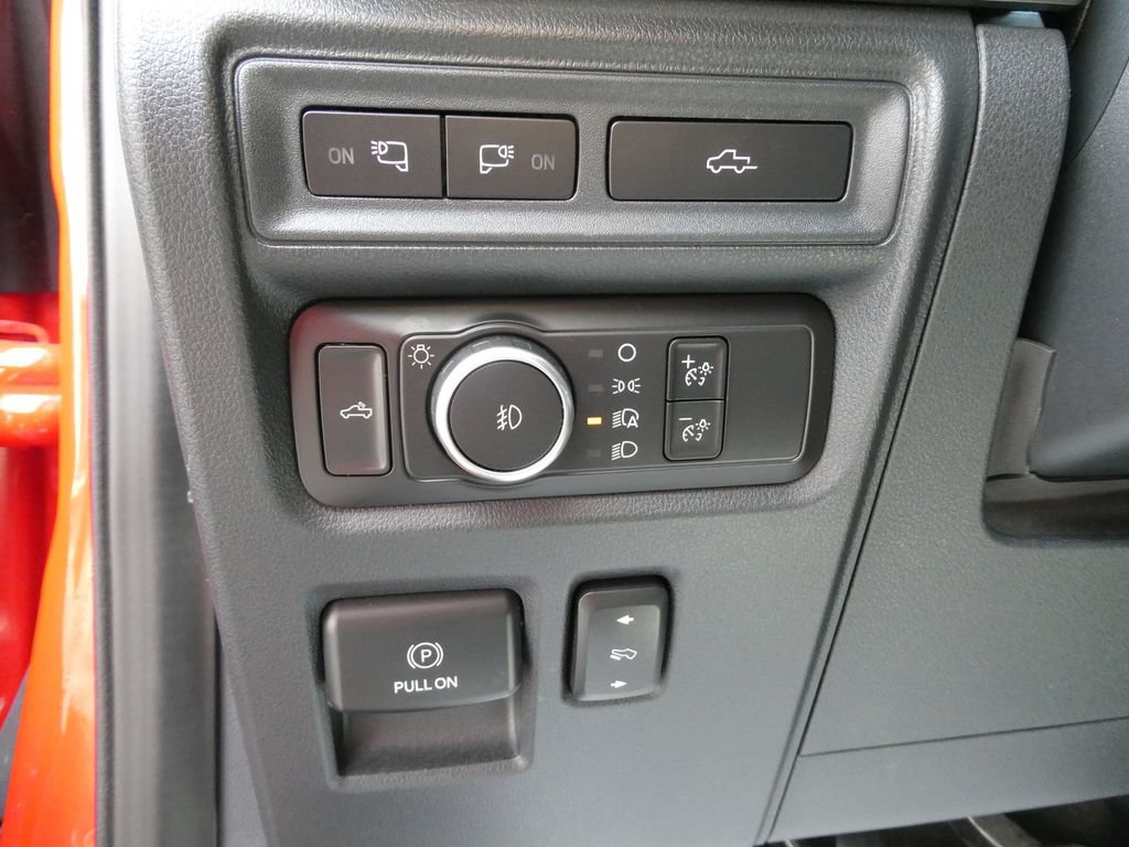 Used 2021 Ford F150 Lariat w/ Equipment Group 502A High AWD/4WD image 27