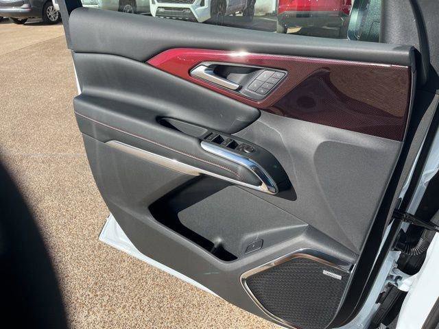 New 2026 Chevrolet Traverse RS w/ LPO, Floor Liner Package image 19