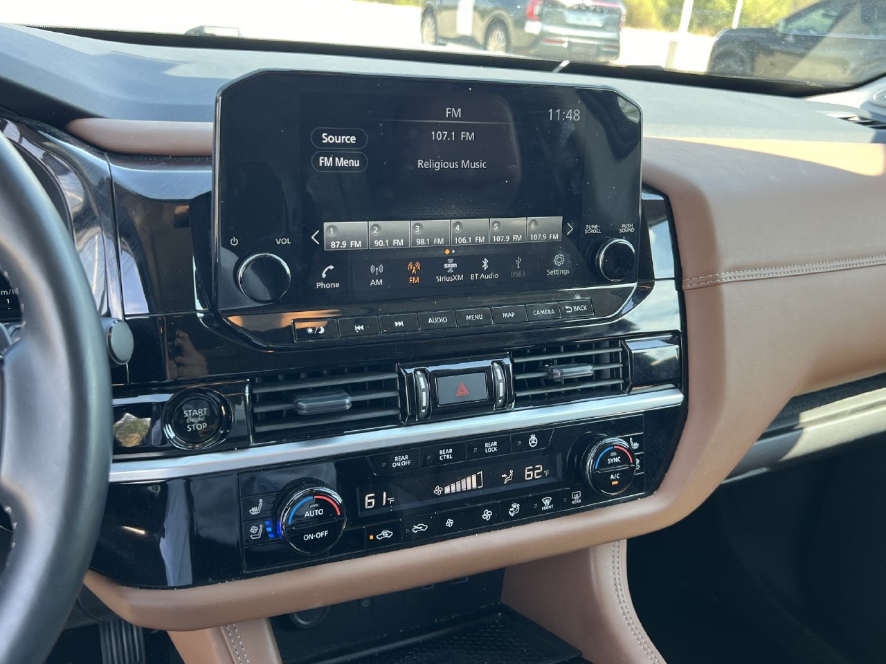 Used 2025 Nissan Pathfinder Platinum AWD/4WD image 9