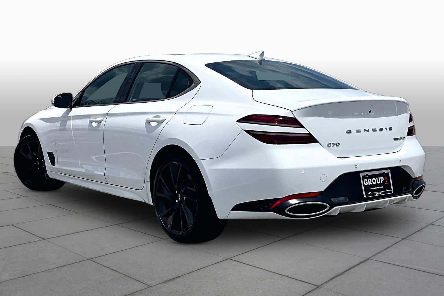 Used 2022 Genesis G70 3.3T w/ Sport Advanced Package AWD/4WD image 12