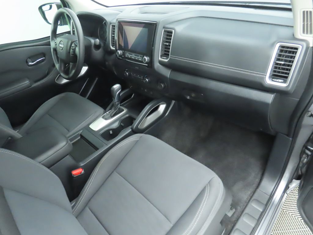 Used 2022 Nissan Frontier SV image 17