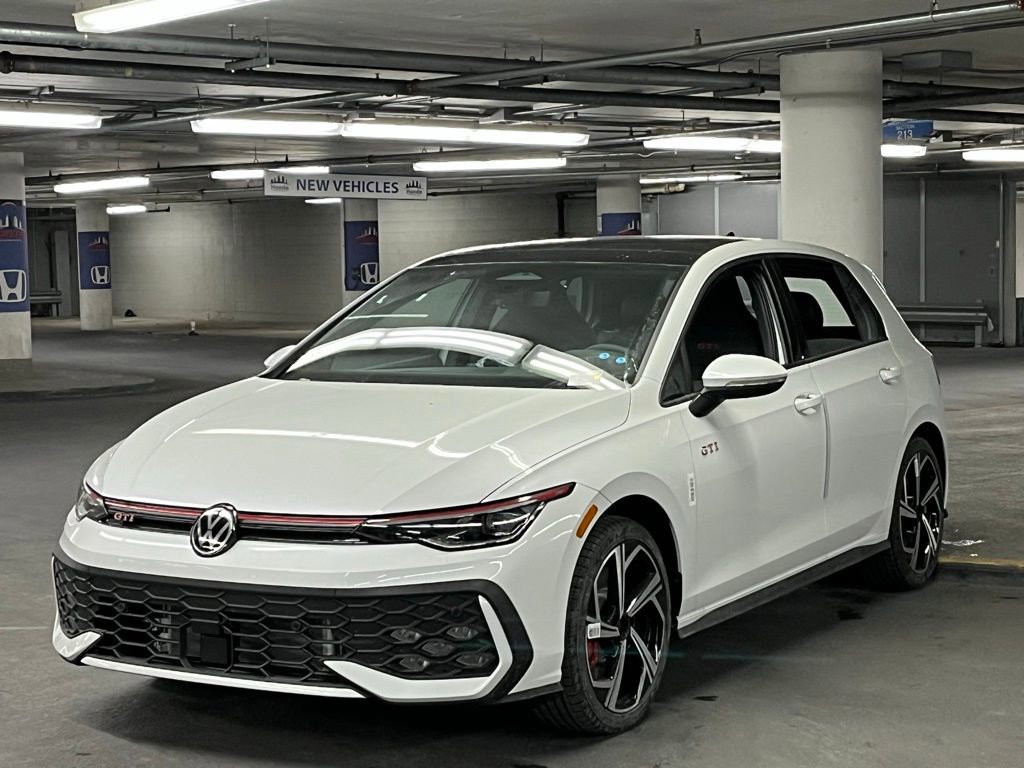 New 2026 Volkswagen GTI SE image 3