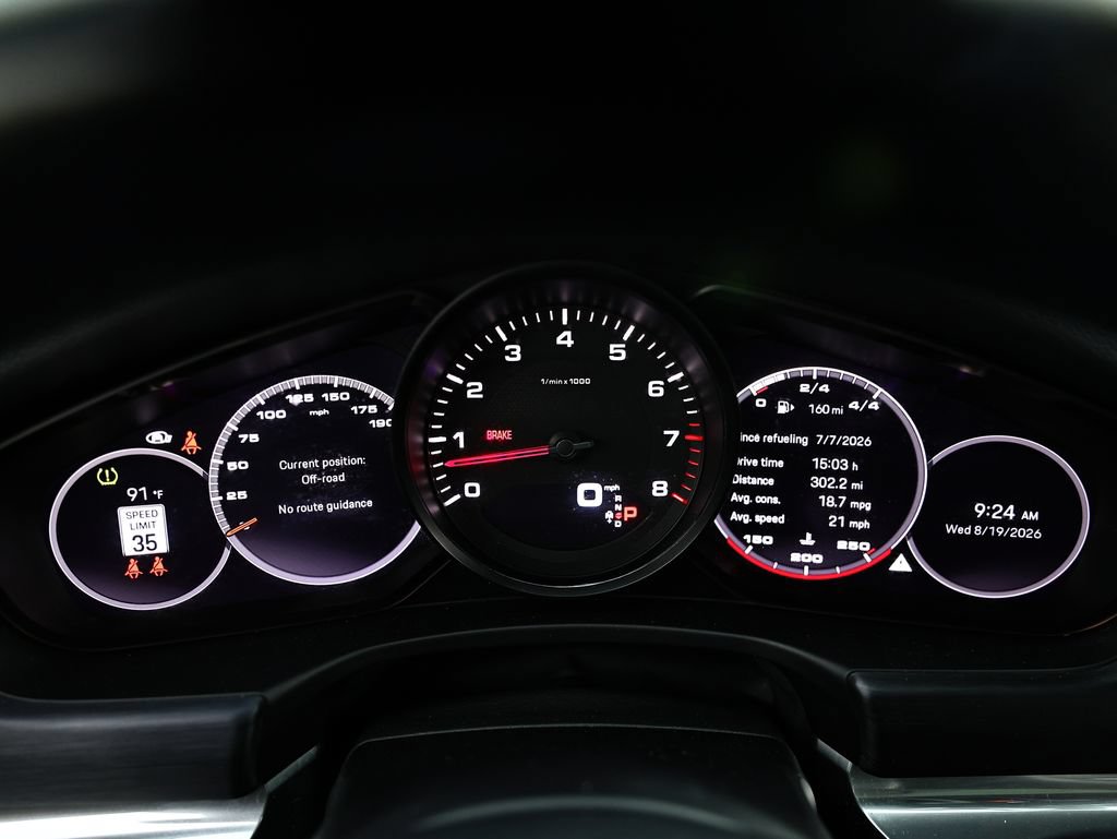 Used 2022 Porsche Panamera image 32