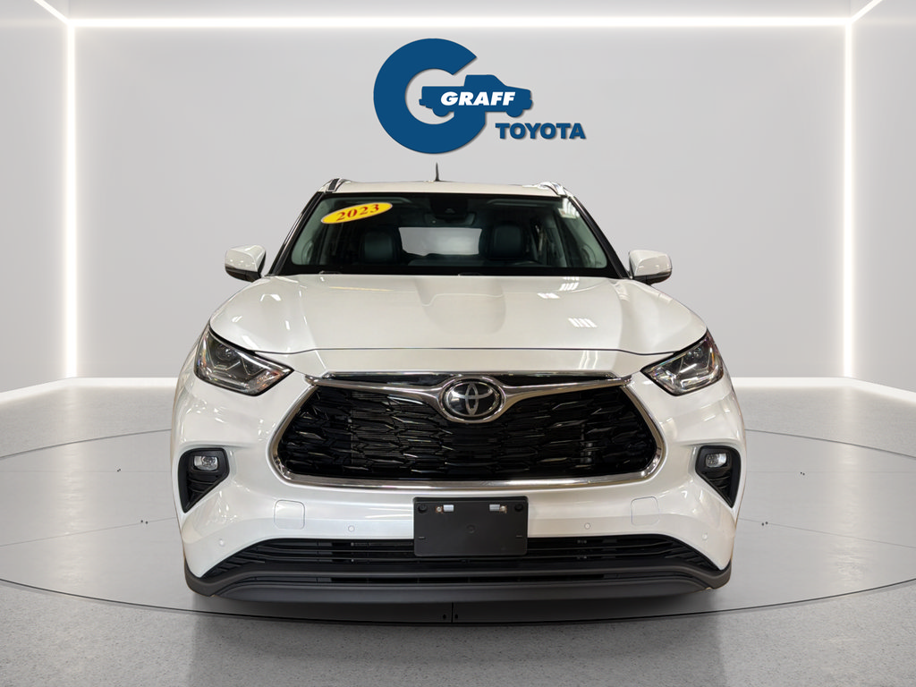 Used 2023 Toyota Highlander Limited AWD/4WD image 3