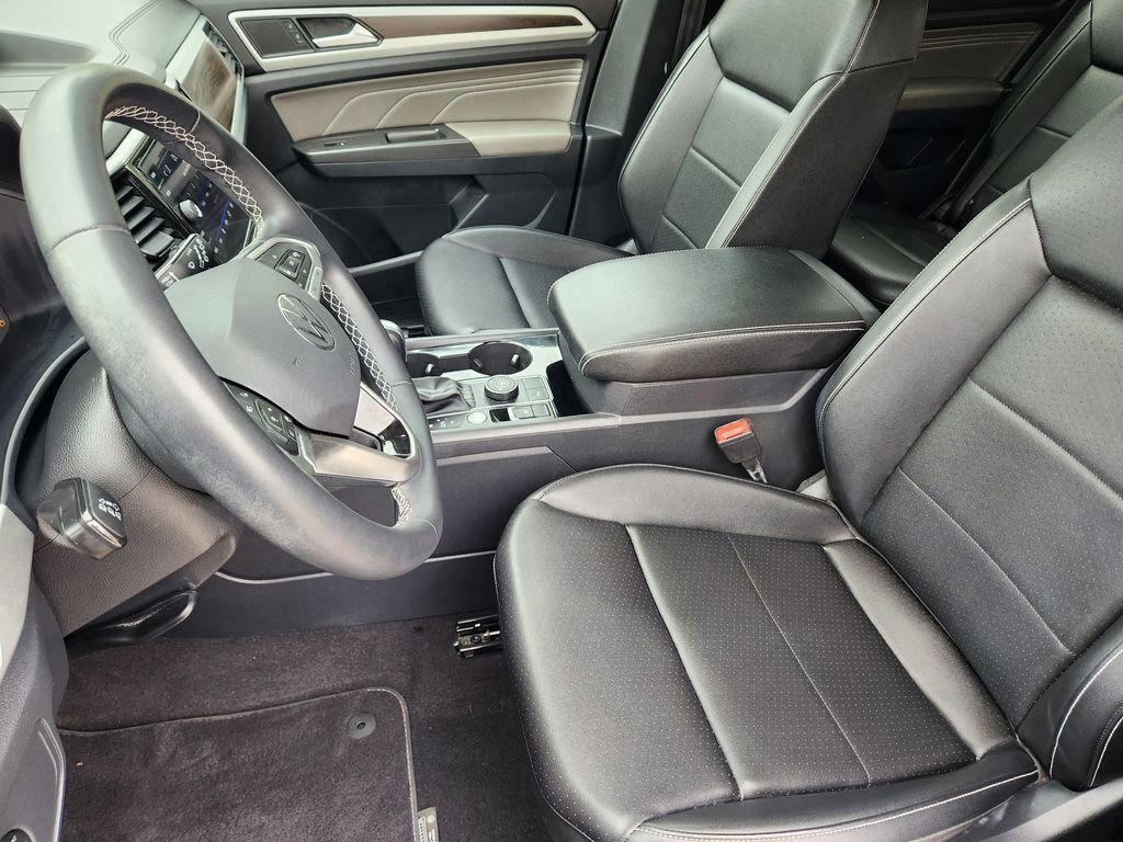 Used 2023 Volkswagen Atlas SE w/ Panoramic Sunroof Package AWD/4WD image 12