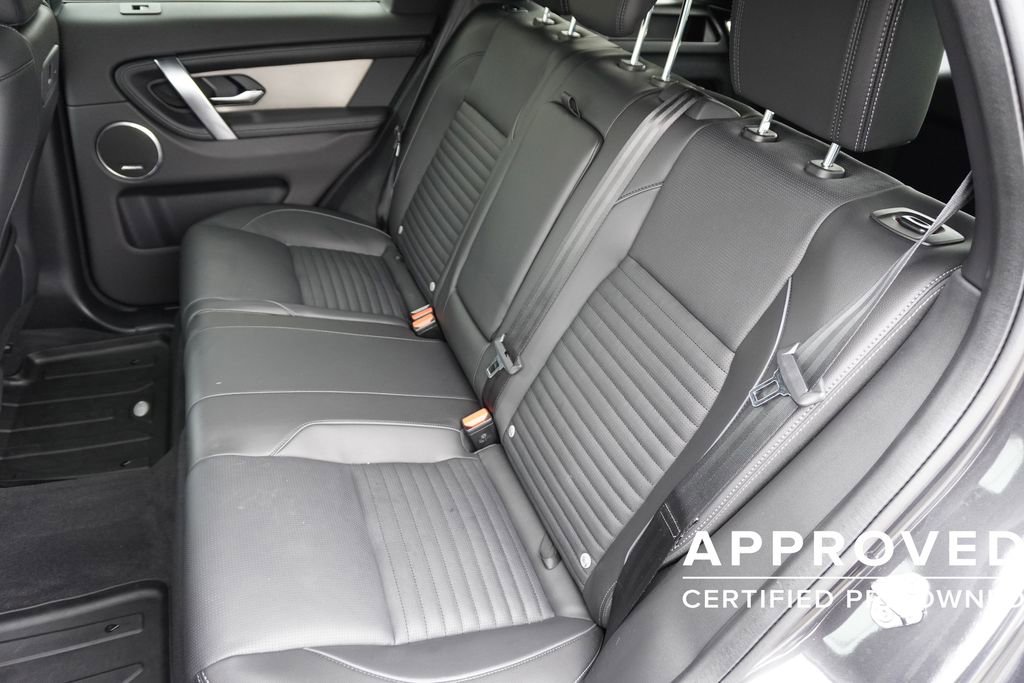 Used 2025 Land Rover Discovery Sport Dynamic SE image 30