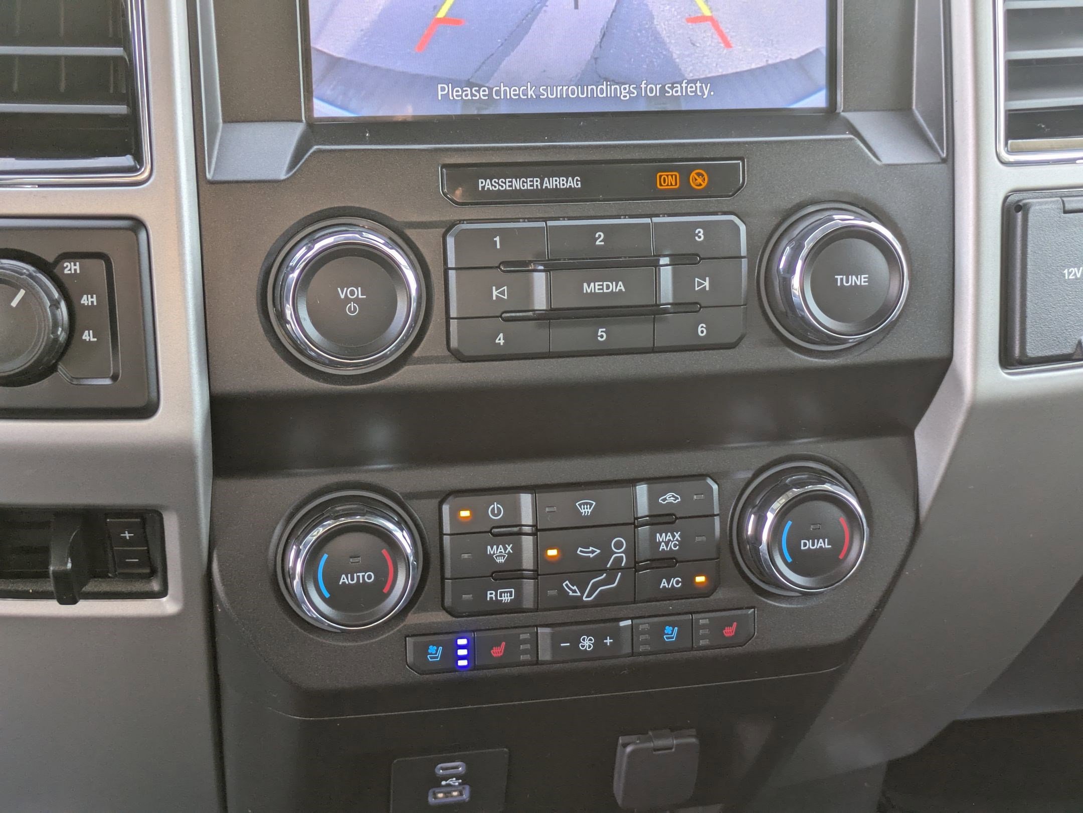 Used 2021 Ford F350 Lariat w/ Lariat Ultimate Package image 26