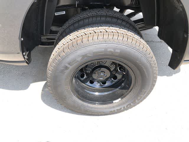 New 2026 RAM 3500 Big Horn AWD/4WD image 12