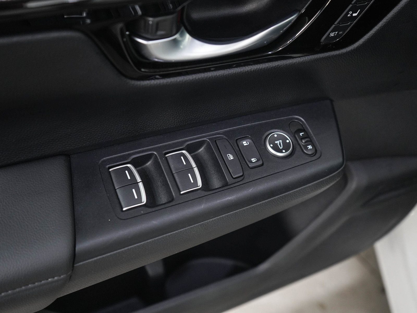 Used 2024 Honda CR-V EX-L image 20