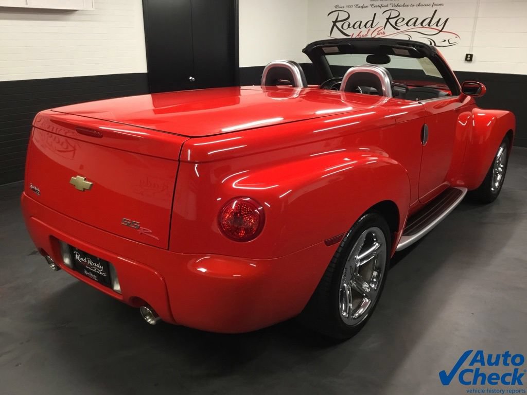 Used 2005 Chevrolet SSR w/ Preferred Equipment Group RWD image 11
