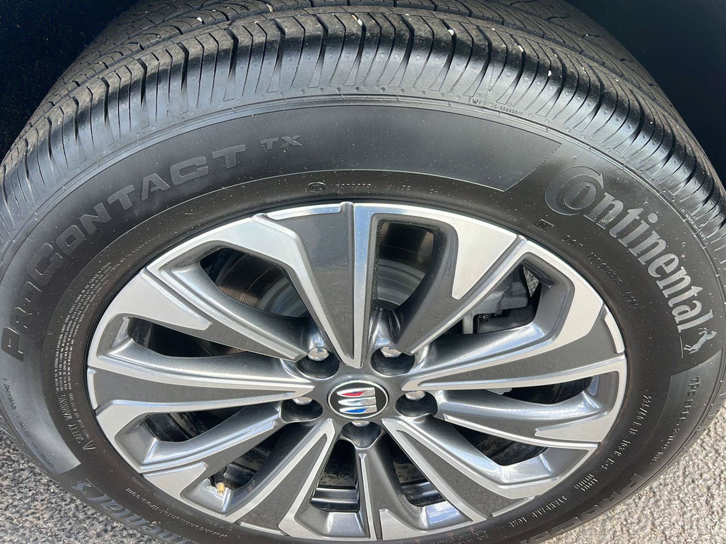 Used 2025 Buick Envision Preferred AWD/4WD image 31