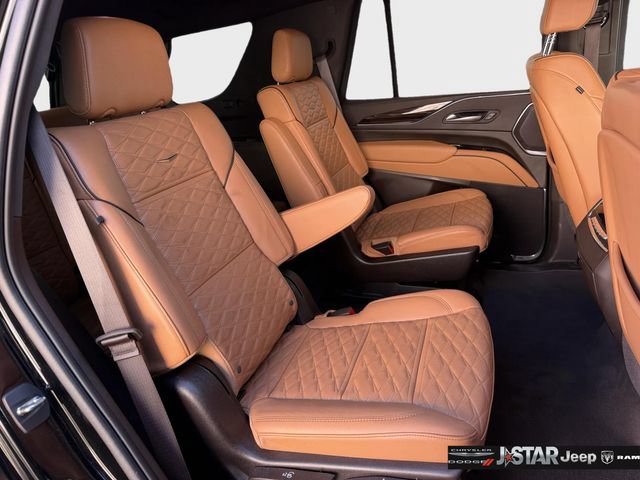 Used 2024 Cadillac Escalade Sport w/ Touring Package AWD/4WD image 27