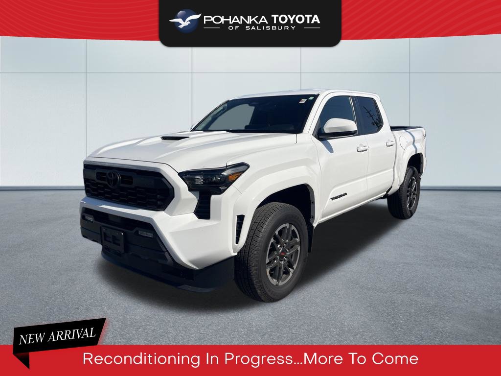 Used 2024 Toyota Tacoma TRD Sport AWD/4WD image 1