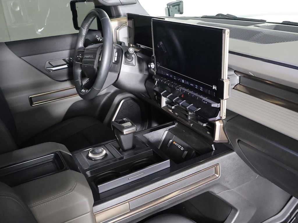 Used 2024 GMC Hummer EV 3X w/ LPO, Illumination Package image 27