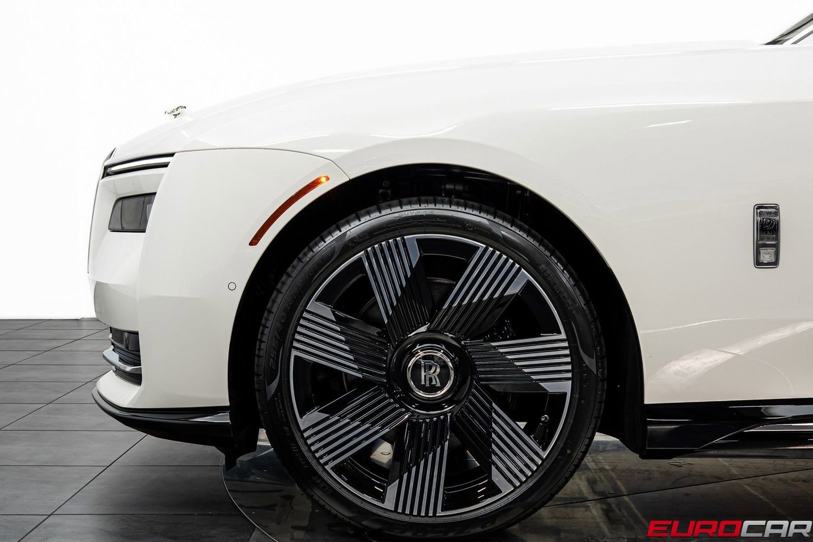 Used 2026 Rolls-Royce Spectre image 13