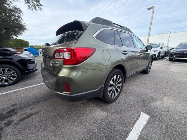 Used 2016 Subaru Outback 2.5i Limited AWD/4WD image 3