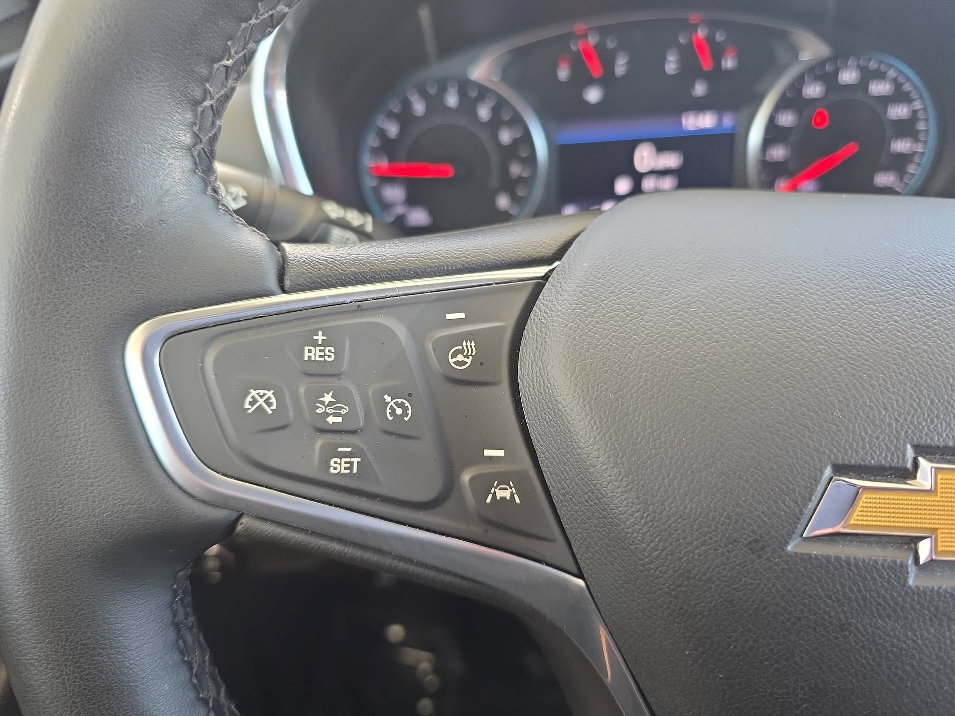 Used 2023 Chevrolet Equinox LT FWD image 17