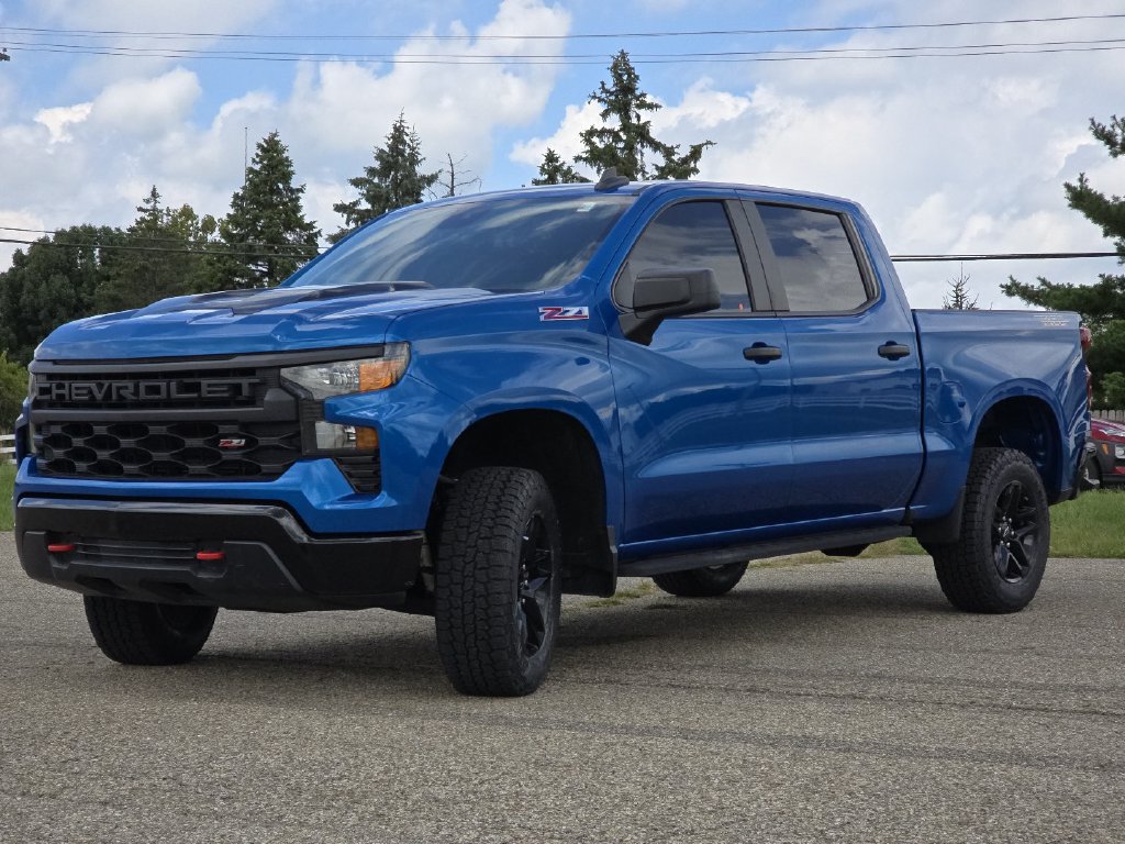 Used 2022 Chevrolet Silverado 1500 Custom Trail Boss w/ LPO, Dark Essentials Package AWD/4WD image 14