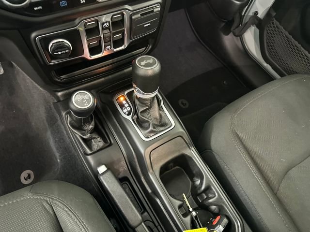 Used 2023 Jeep Wrangler Unlimited w/ Cold Weather Group image 20