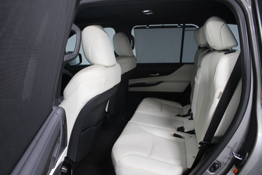 Used 2024 Lexus LX 600 4WD w/ Luxury Package image 24