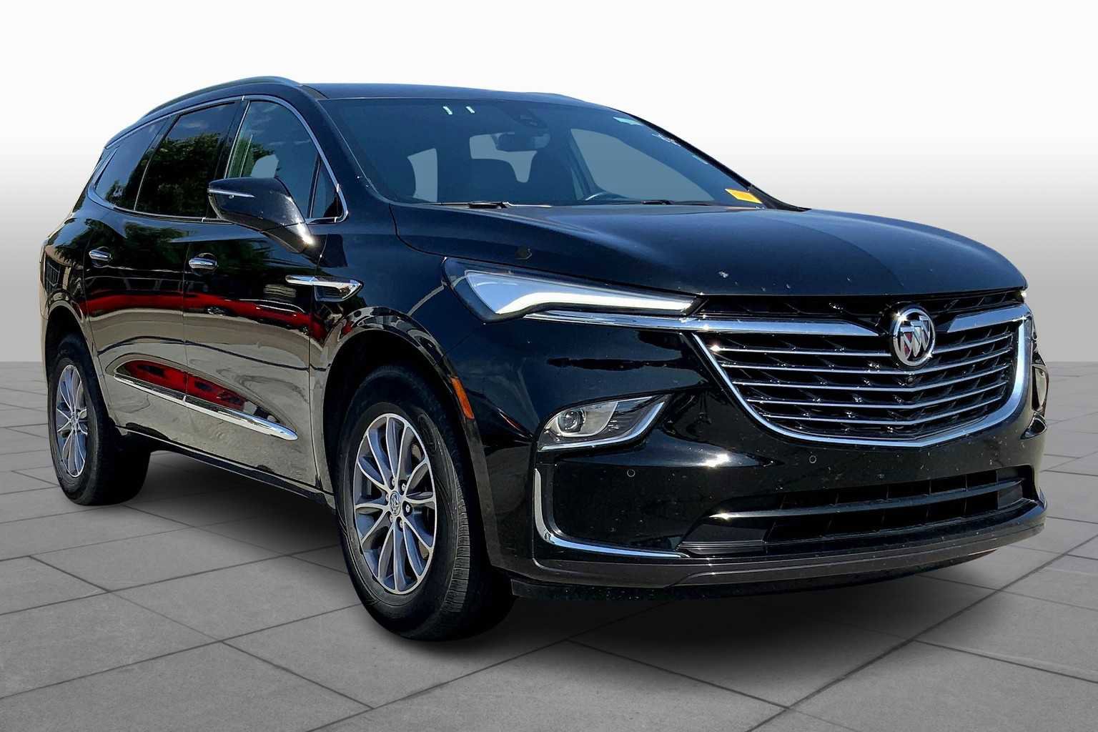 Used 2024 Buick Enclave Premium image 3