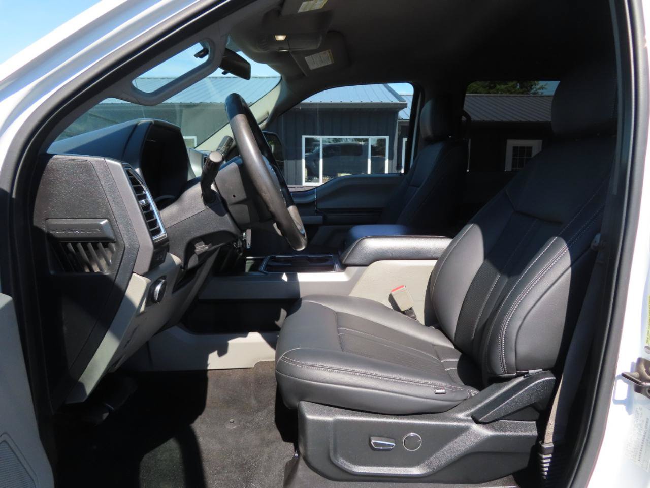 Used 2018 Ford F250 XLT w/ XLT Premium Package AWD/4WD image 27