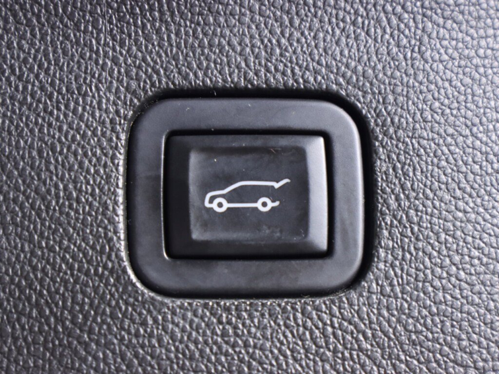 Used 2019 Buick Enclave Avenir w/ Avenir Technology Package image 41