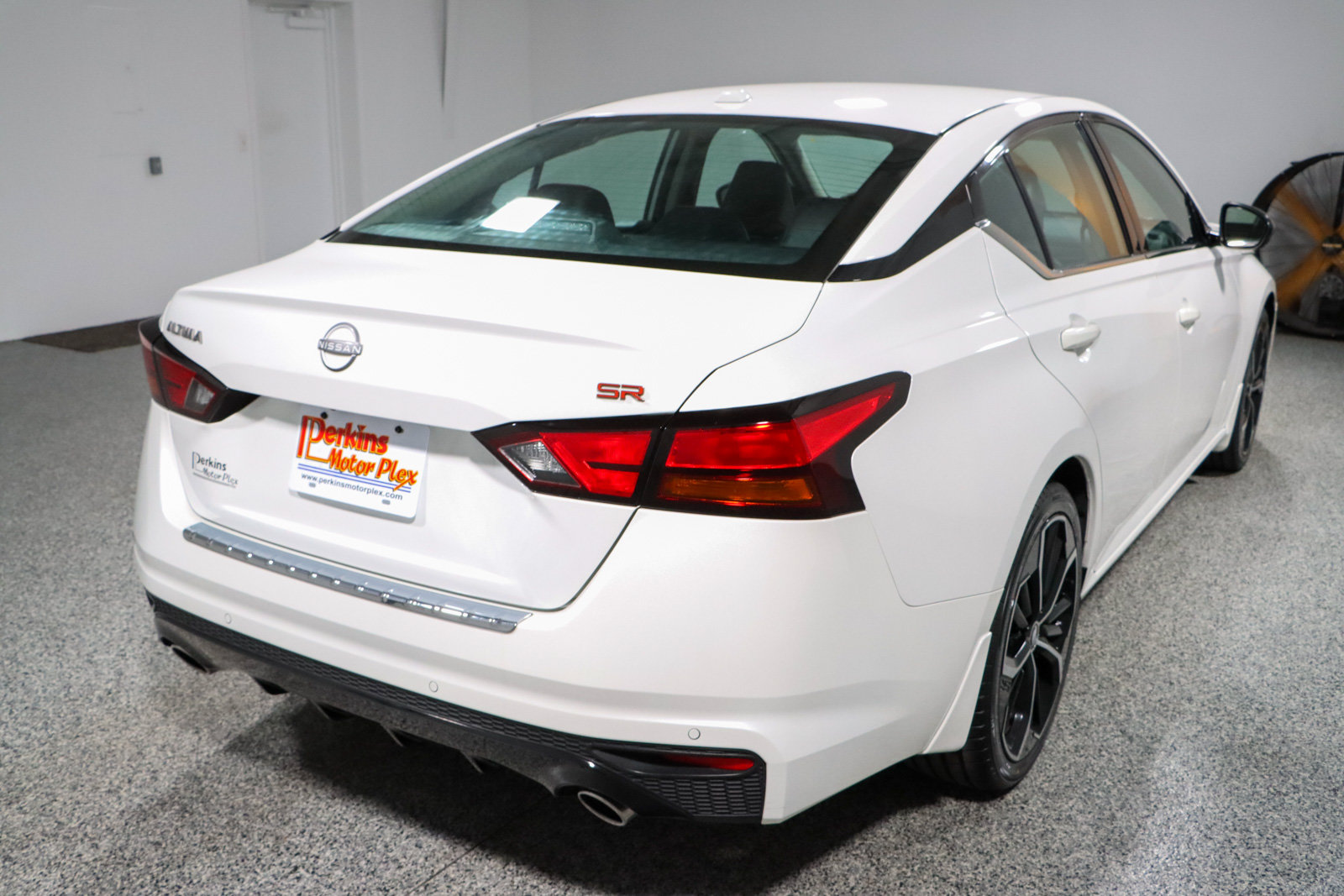 Used 2023 Nissan Altima 2.5 SR FWD image 5