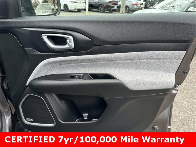 Certified 2023 Jeep Compass Latitude w/ Sun and Sound Group image 8