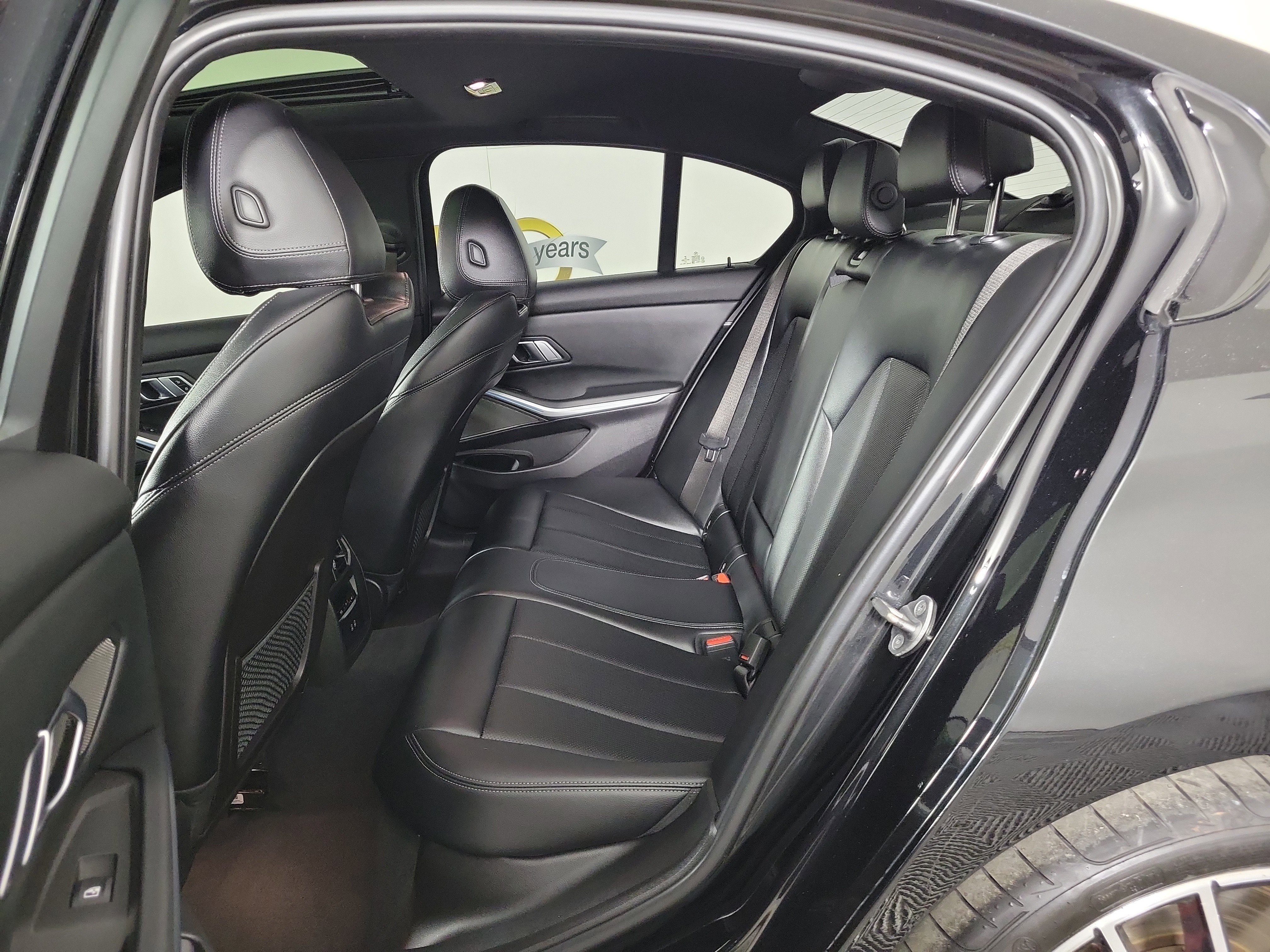 Used 2023 BMW 330e xDrive w/ M Sport Package image 10